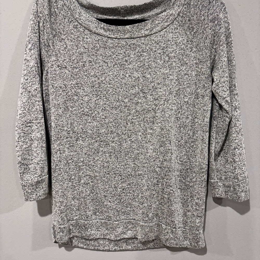 Gray Heather Women's Crew Neck Sweater Size Medium